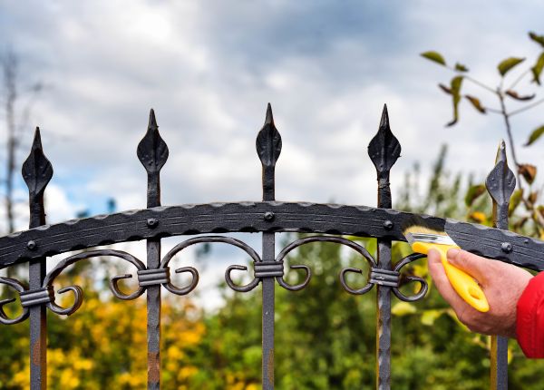 Metal Gate Painting in Bryan