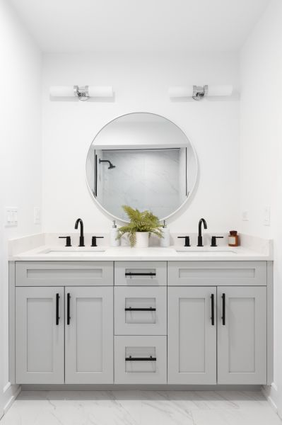 Vanity Refinishing in Bryan